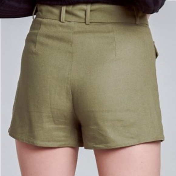 Luxury LINEN Khaki High-Rise Belted Shorts, NWT. - Picture 10 of 13